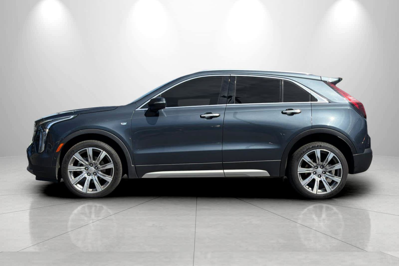 Used 2019 Cadillac XT4 Premium Luxury w/ Enhanced Visibility Package AWD/4WD image 5