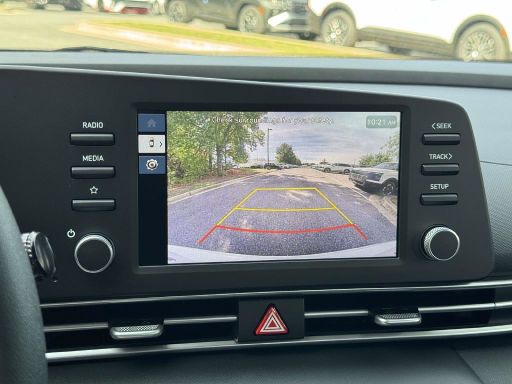 New 2026 Hyundai Elantra SE FWD image 19
