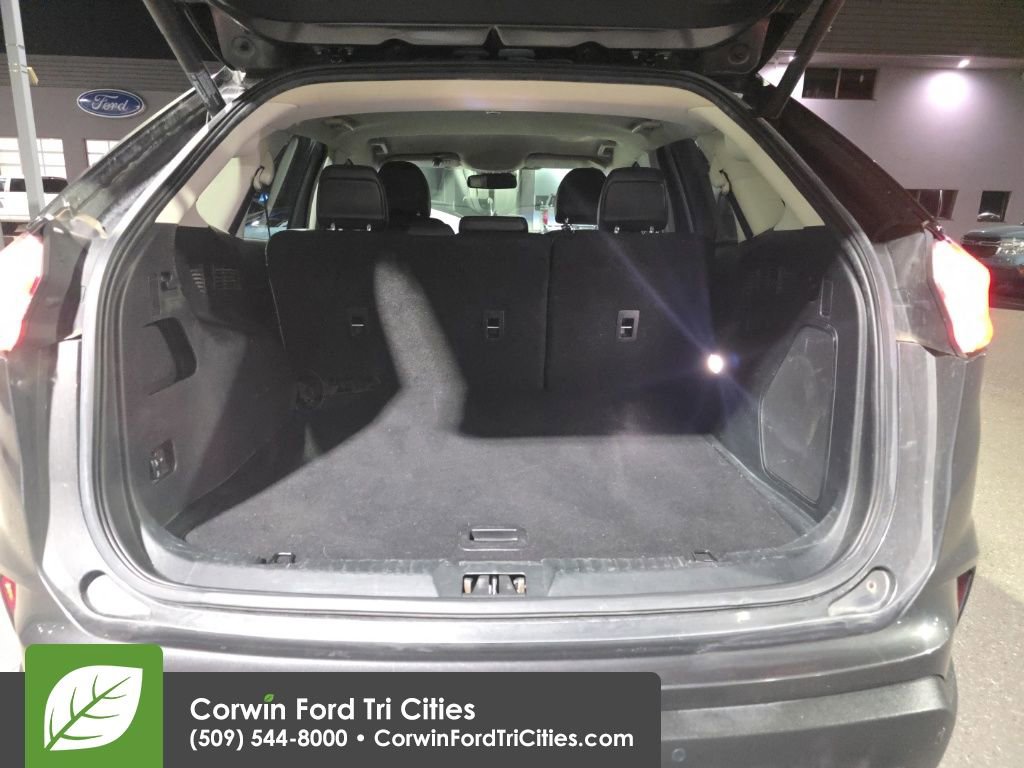 Used 2019 Ford Edge Titanium image 9
