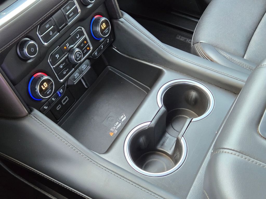 Used 2024 Chevrolet Suburban High Country w/ Premium Package image 23