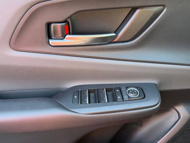 Used 2025 Toyota Prius XLE FWD image 13