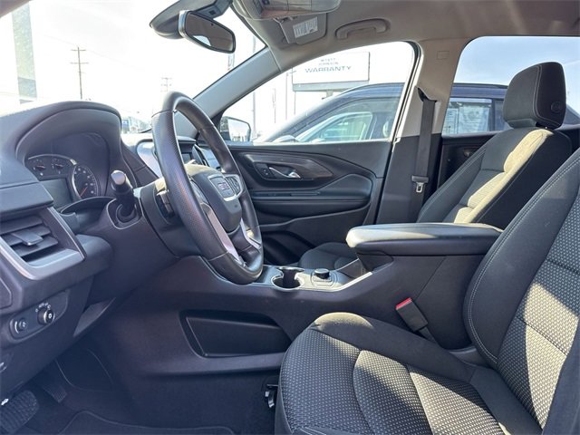 Used 2024 GMC Terrain SLE image 11