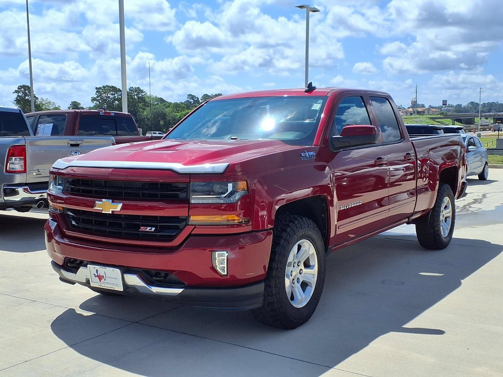 Used 2018 Chevrolet Silverado 1500 LT w/ All Star Edition AWD/4WD image 3