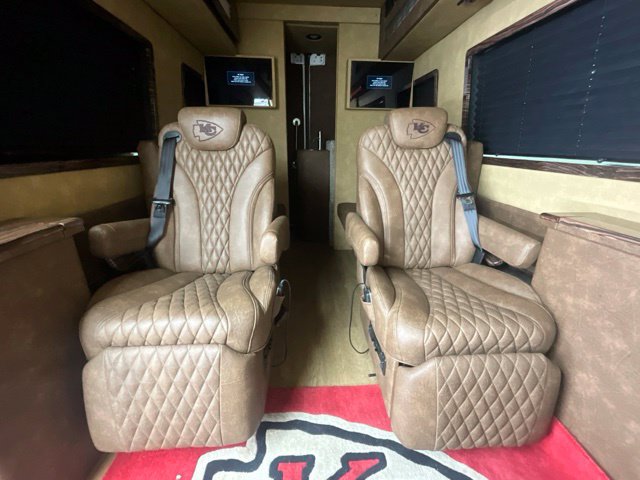 Used 2021 Mercedes-Benz Sprinter 2500 image 16