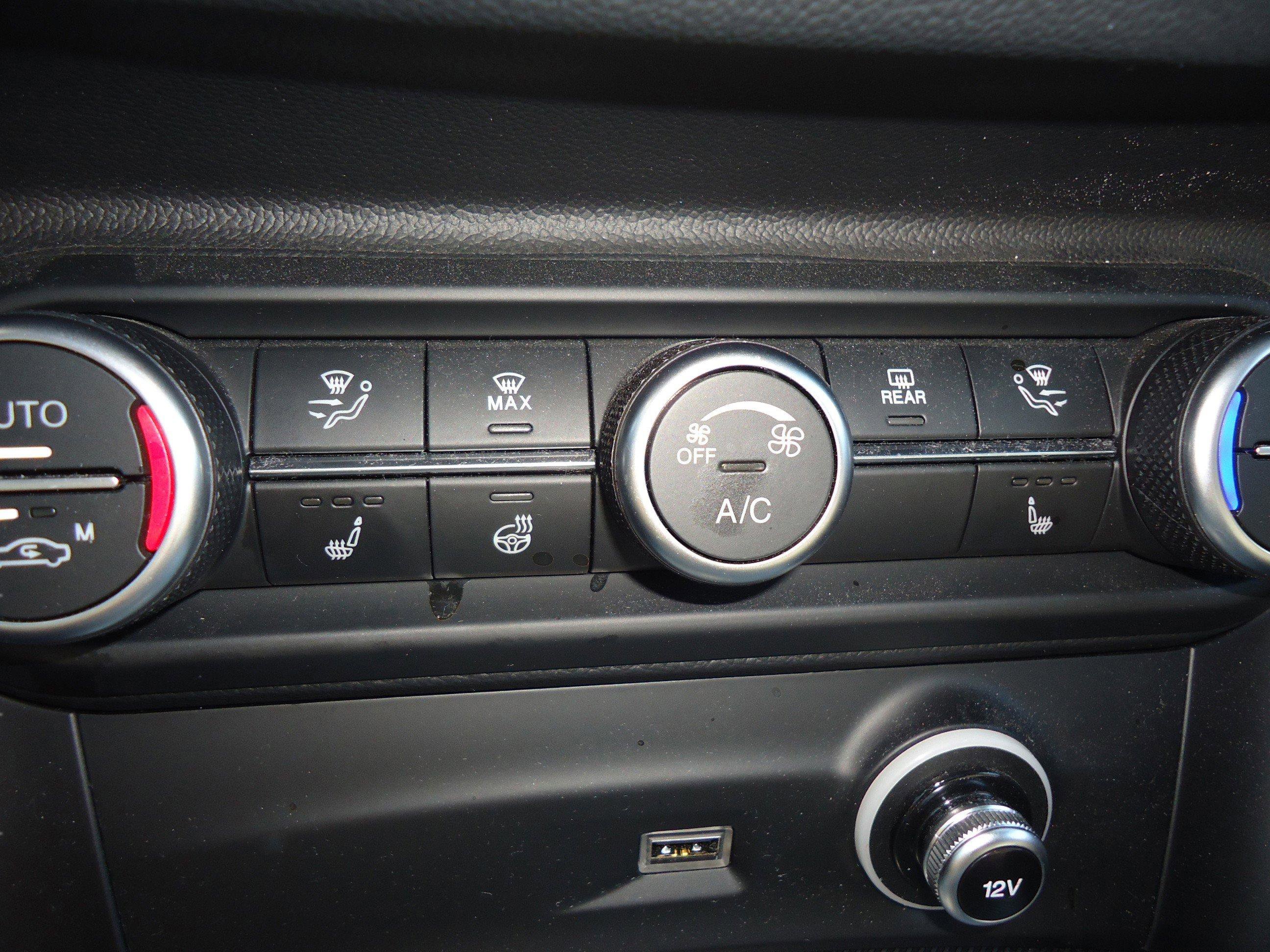 Used 2024 Alfa Romeo Stelvio Veloce AWD/4WD image 20