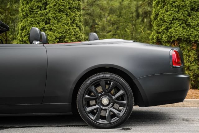 Used 2016 Rolls-Royce Dawn RWD image 18