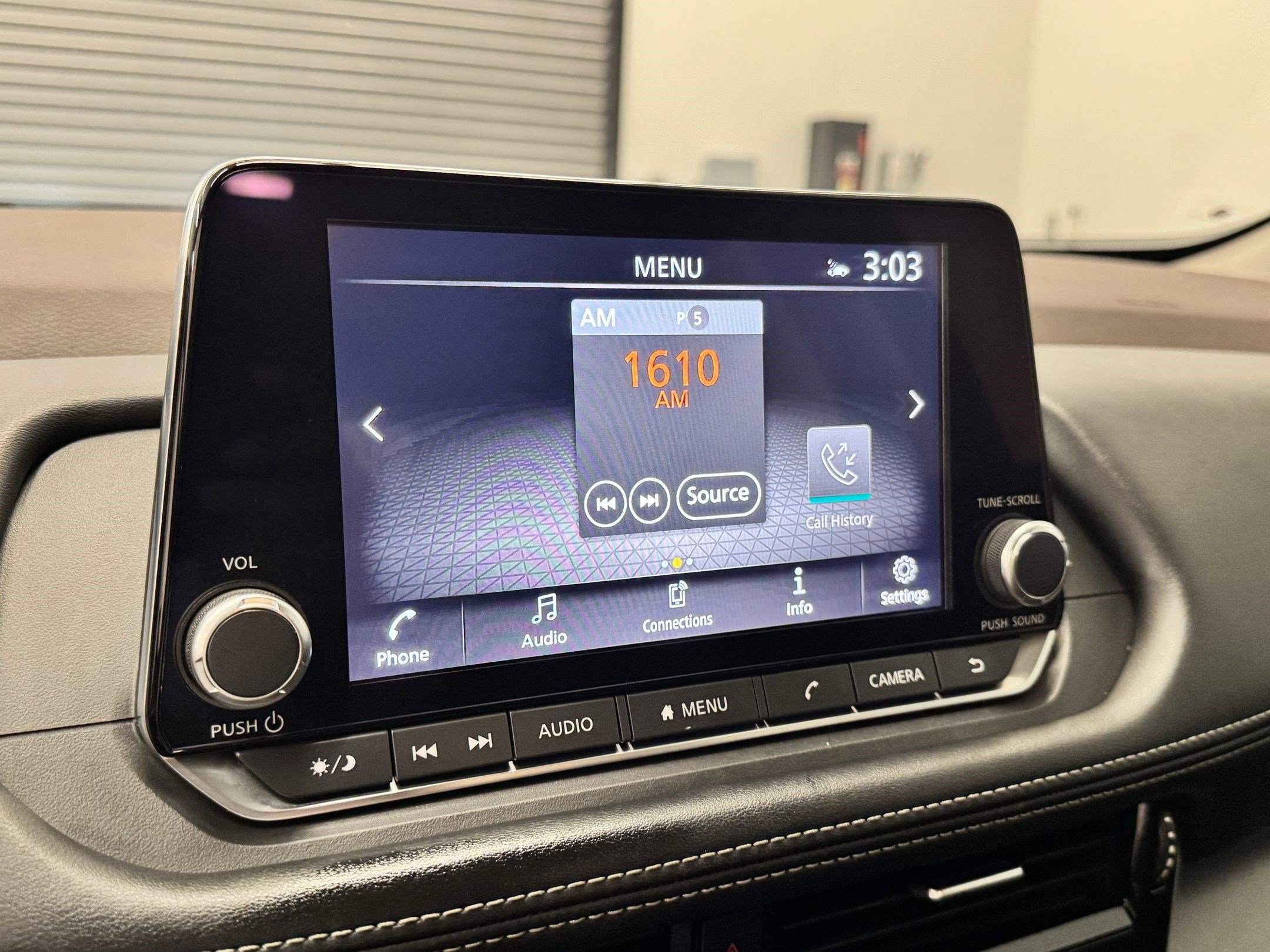 Used 2022 Nissan Rogue SV image 17