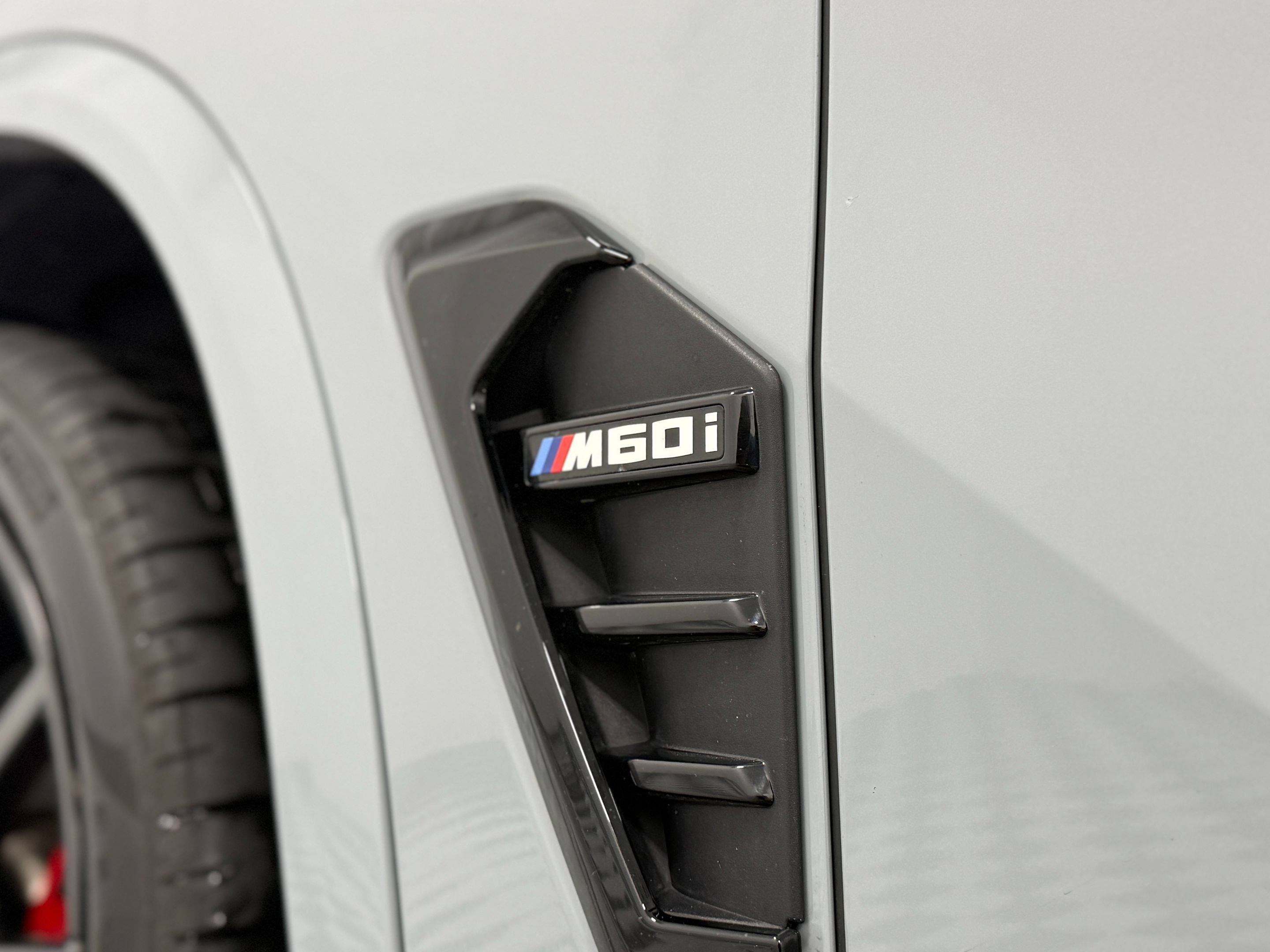 Used 2024 BMW X5 M60i AWD/4WD image 10
