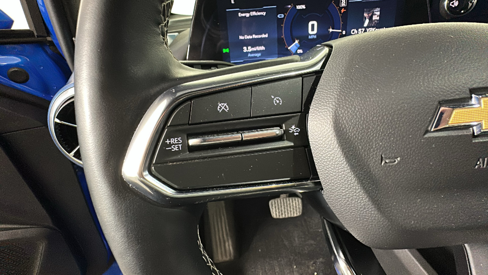 Used 2024 Chevrolet Equinox EV LT FWD image 18