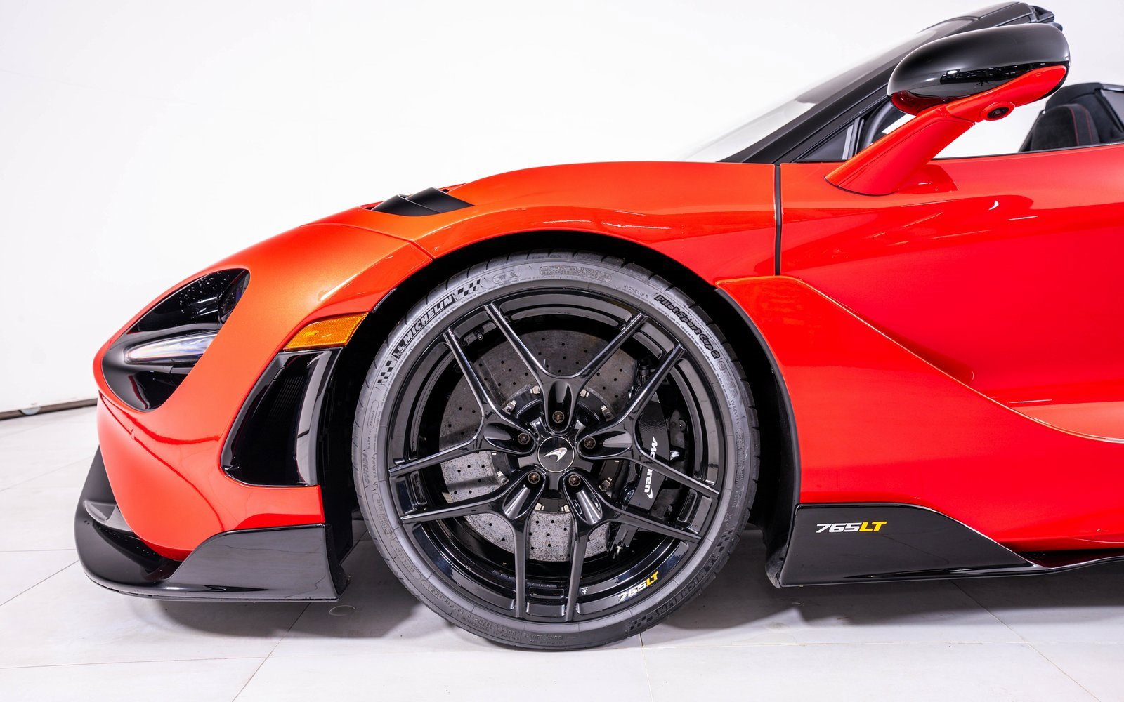 Used 2022 McLaren 765LT image 15