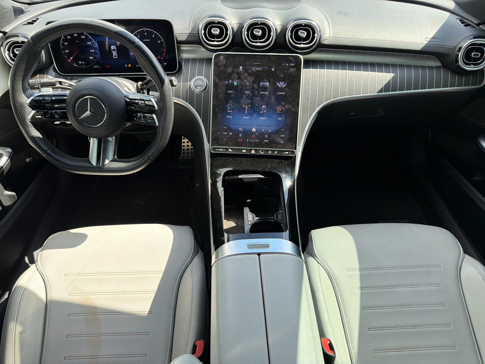 Used 2023 Mercedes-Benz C 300 Sedan image 10