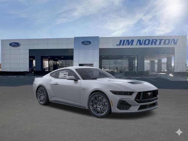 New 2026 Ford Mustang GT Premium w/ GT Performance Package RWD image 9