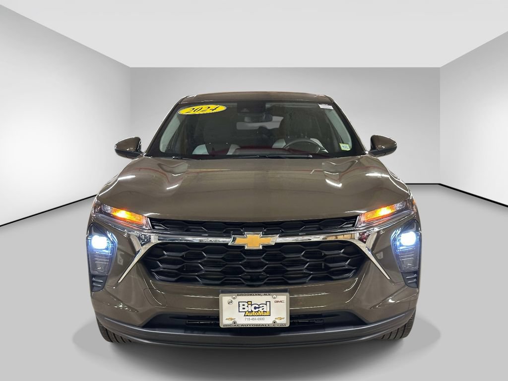 Certified 2024 Chevrolet Trax LS w/ LS Convenience Package FWD image 8
