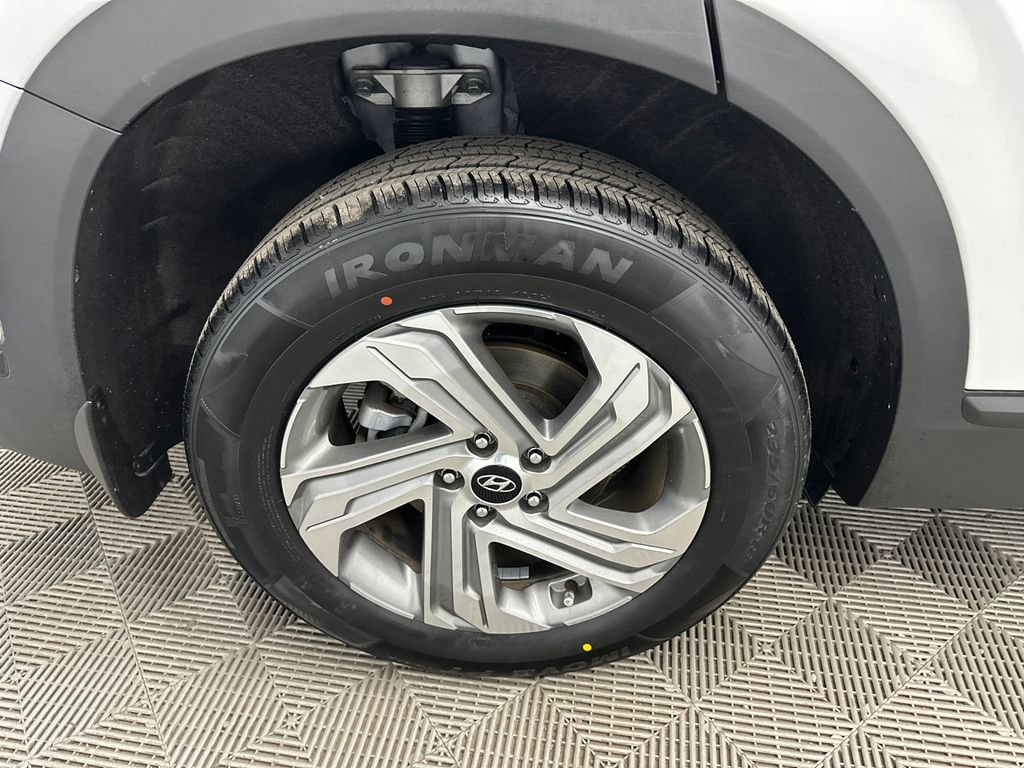 Used 2023 Hyundai Santa Fe SE FWD image 17