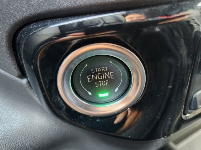 Used 2025 Chevrolet Silverado 1500 ZR2 image 8