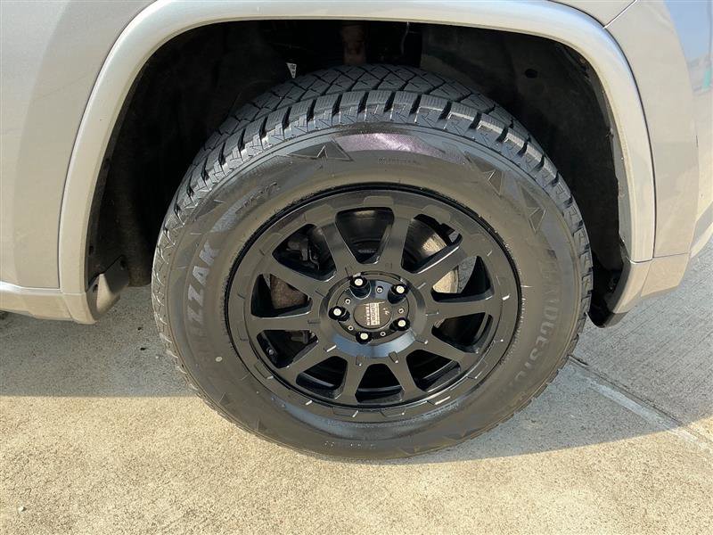 Used 2015 Jeep Grand Cherokee Overland image 21