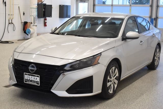 Used 2023 Nissan Altima 2.5 S FWD image 9