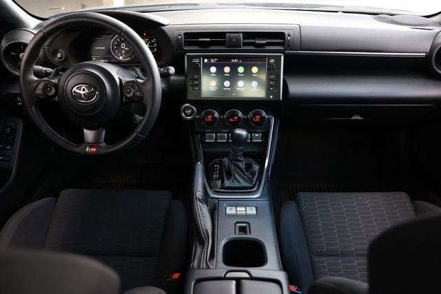Used 2023 Toyota GR86 RWD image 2