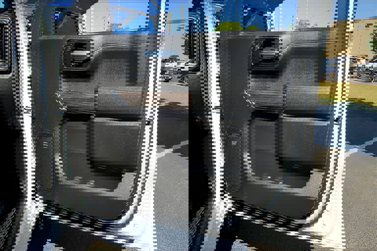 Used 2020 Chevrolet Silverado 1500 RST w/ Texas Edition image 23