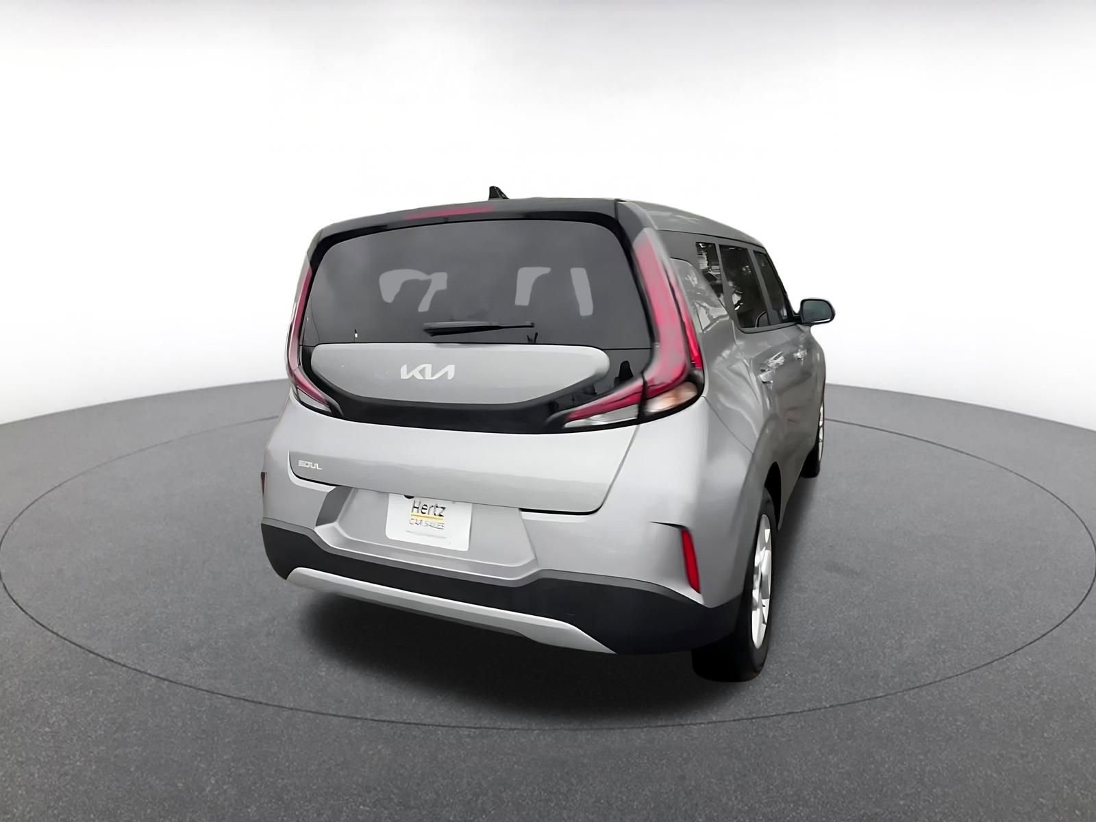 Used 2025 Kia Soul LX w/ LX Technology Package FWD image 15