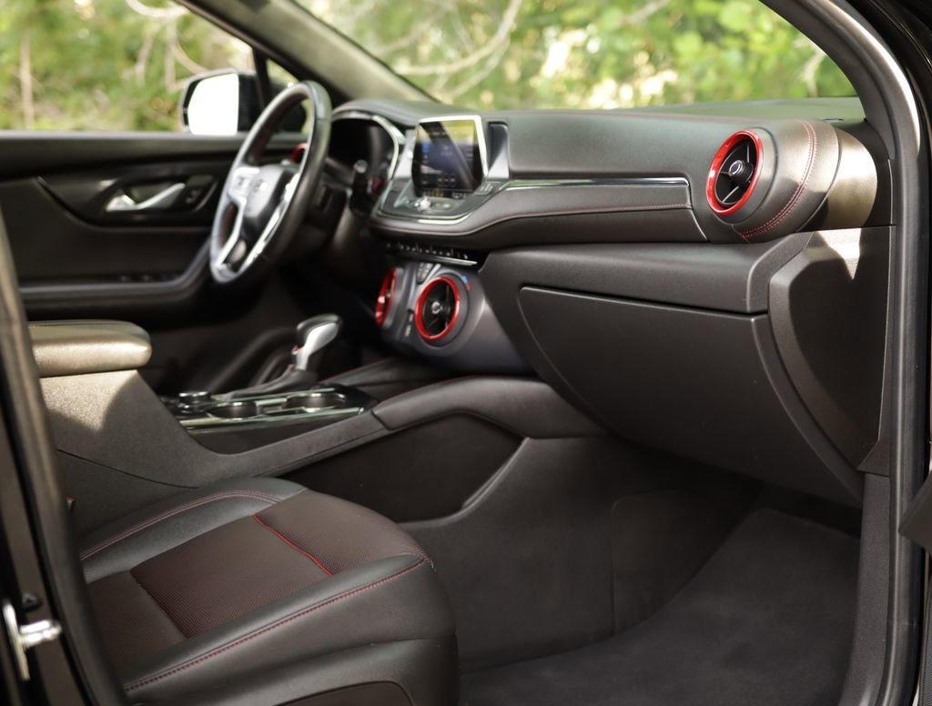 Used 2021 Chevrolet Blazer RS FWD image 31