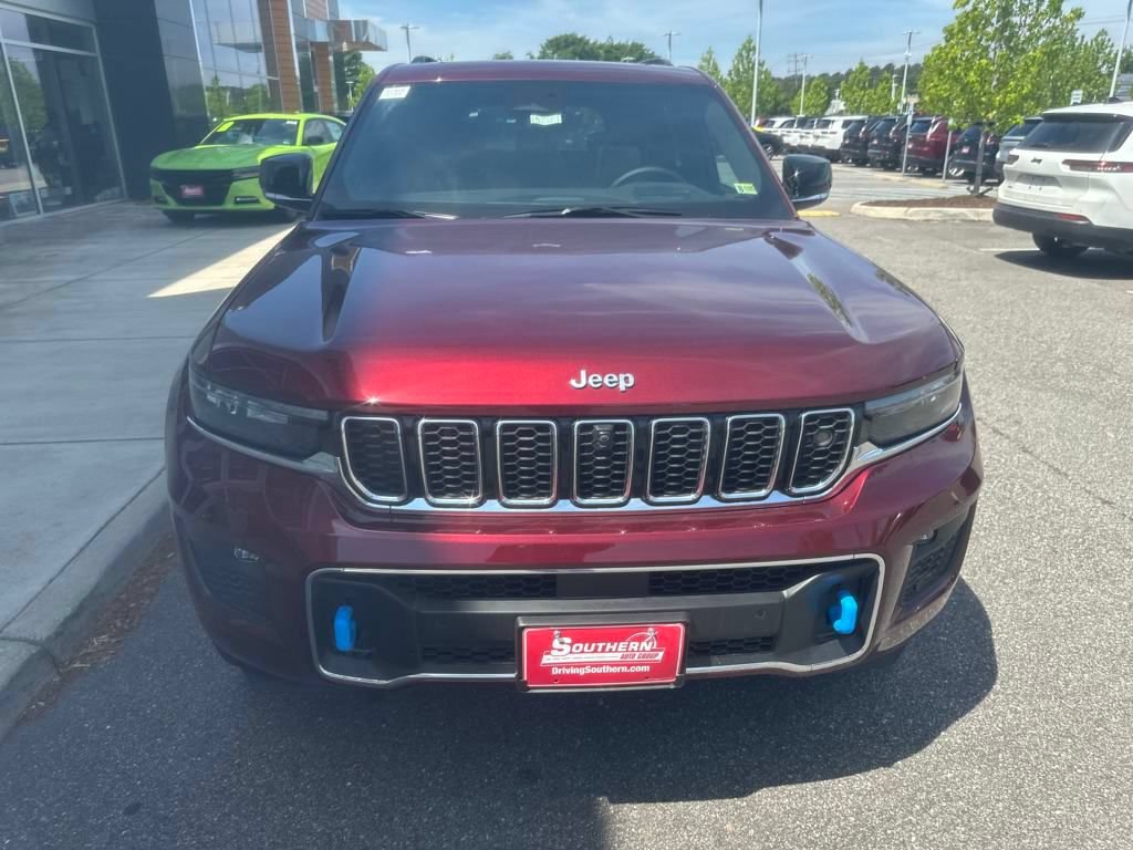 New 2024 Jeep Grand Cherokee Overland w/ Advanced Protech Group III AWD/4WD image 3