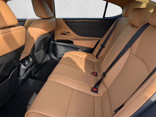 Certified 2025 Lexus ES 300h ES 300h image 17