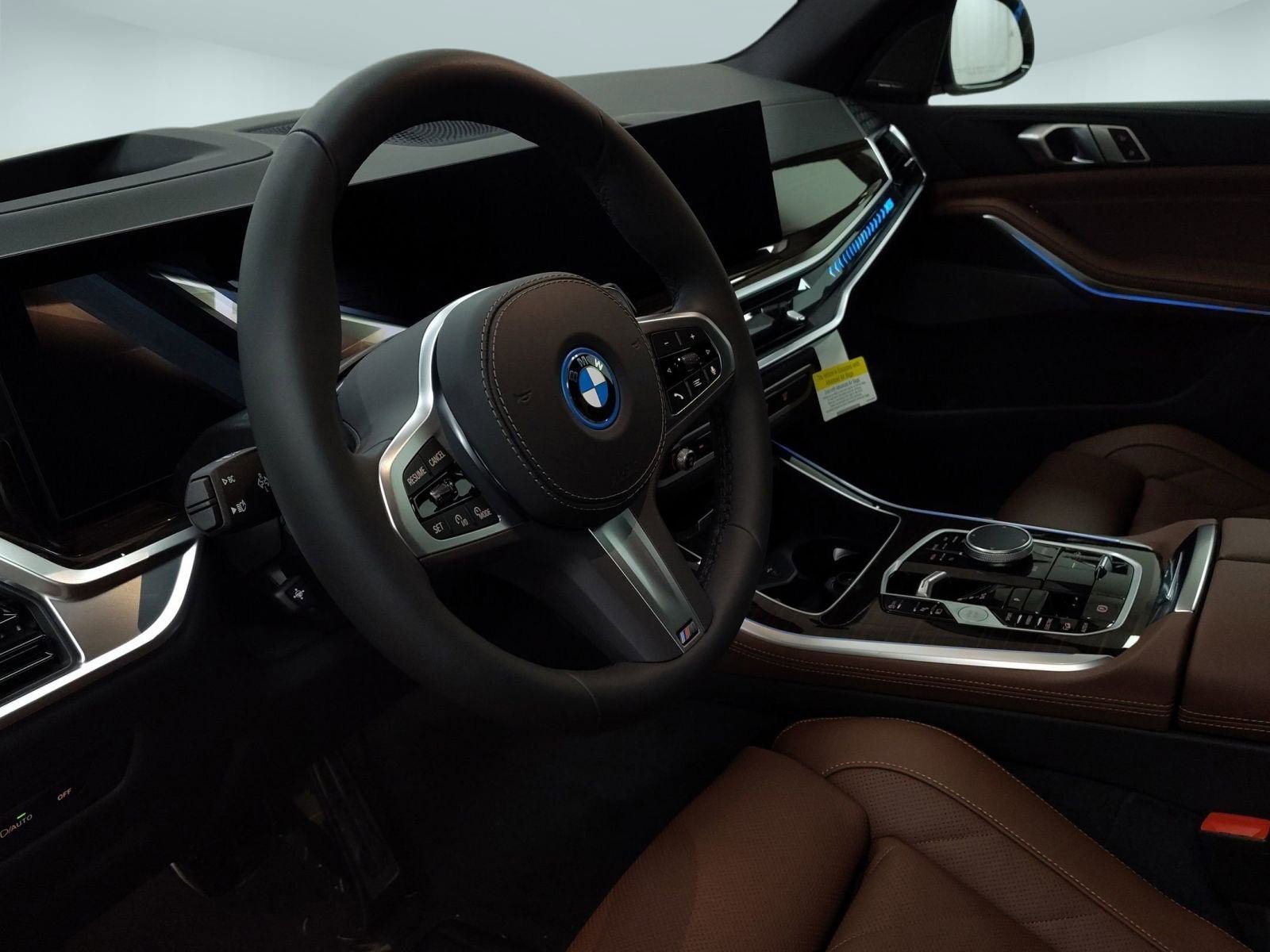 New 2026 BMW X5 xDrive50e w/ M Sport Package image 4