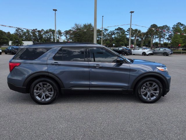 Used 2021 Ford Explorer XLT w/ Equipment Group 202A RWD image 4