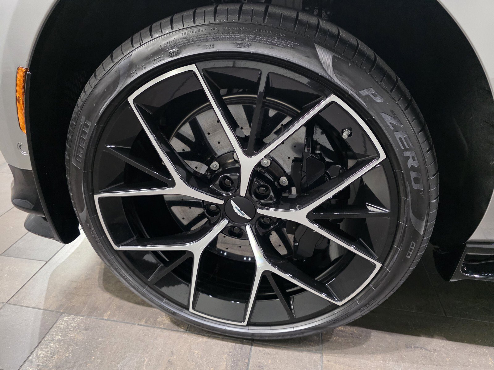 New 2026 Aston Martin DBX 707 image 4