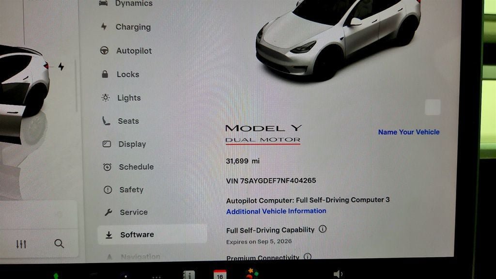 Used 2022 Tesla Model Y Performance AWD/4WD image 13
