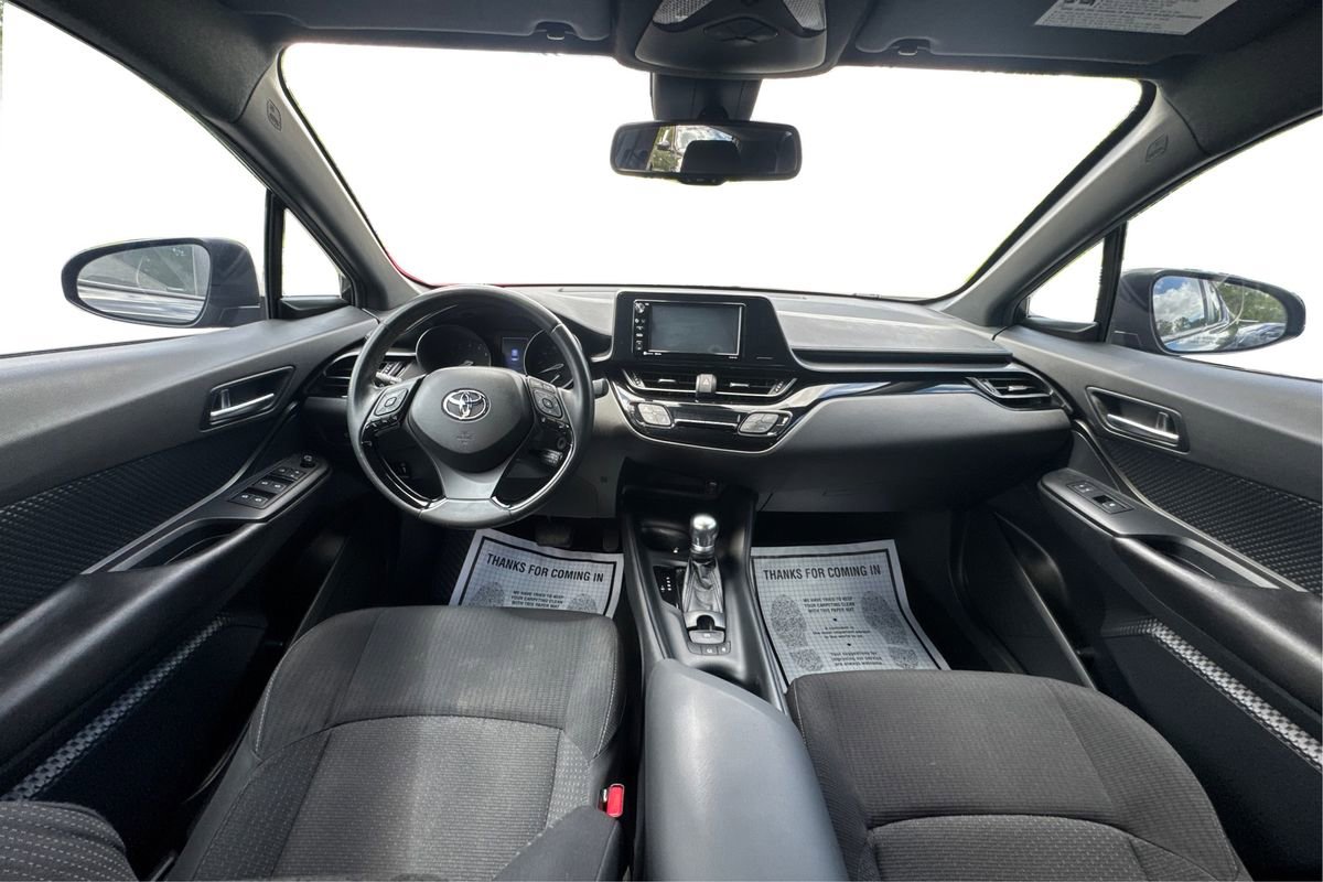Used 2018 Toyota C-HR XLE FWD image 25