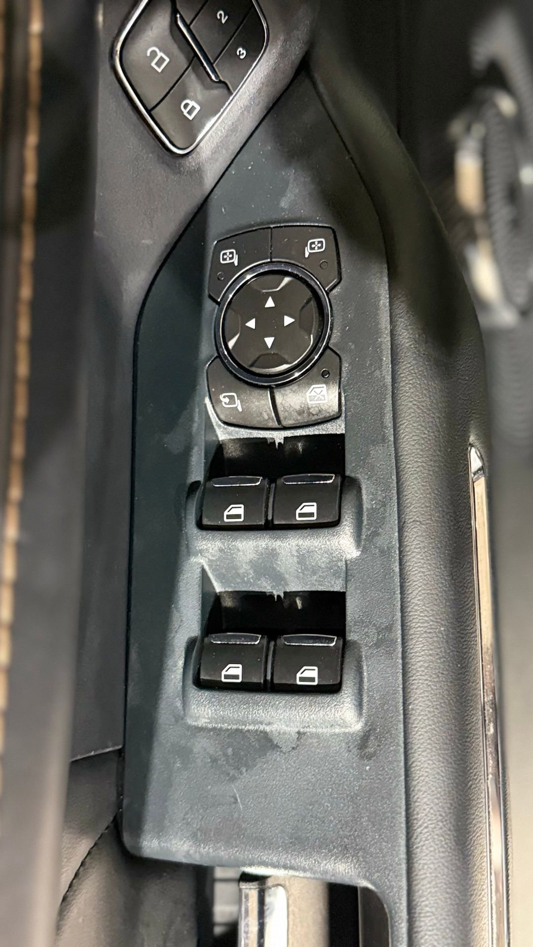 Used 2022 Ford Expedition Platinum image 34