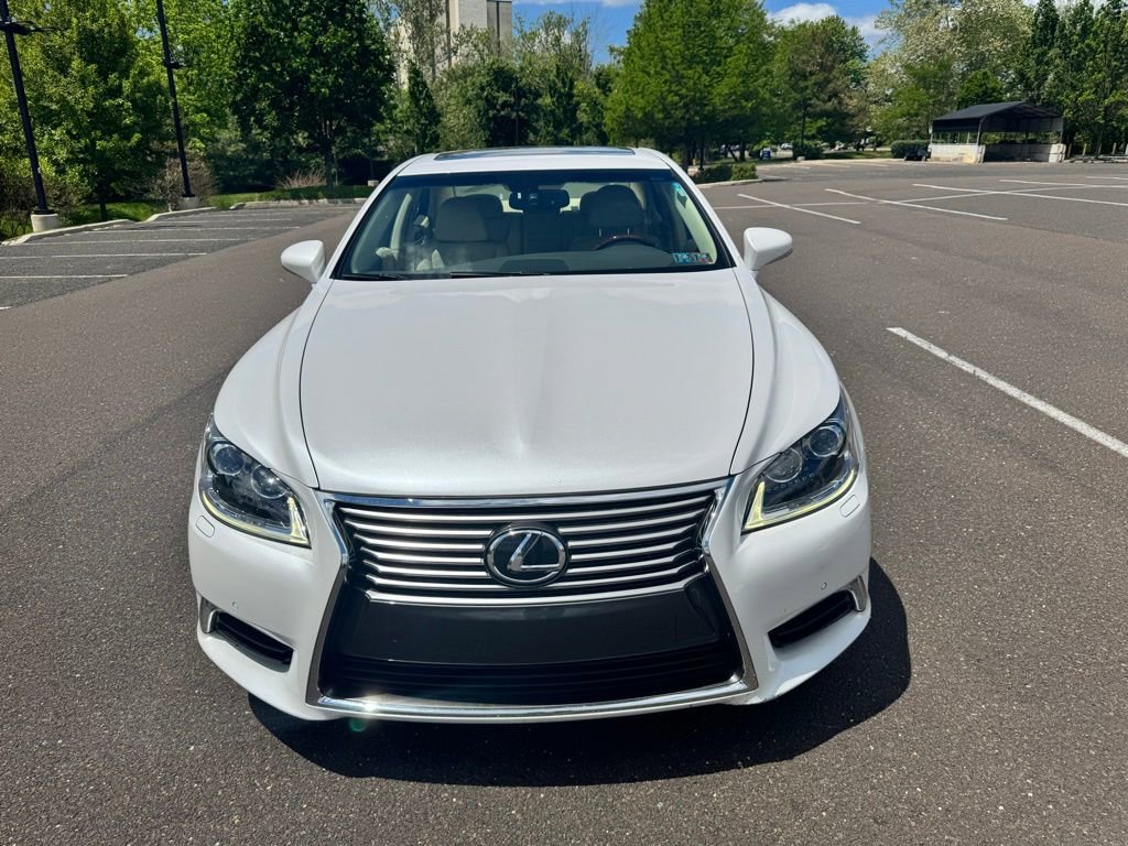 Used 2017 Lexus LS 460 AWD w/ Comfort Package image 2