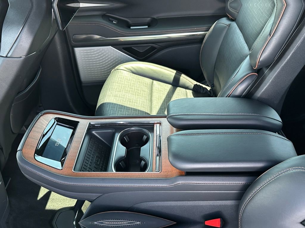 Used 2025 Lincoln Navigator Black Label AWD/4WD image 25