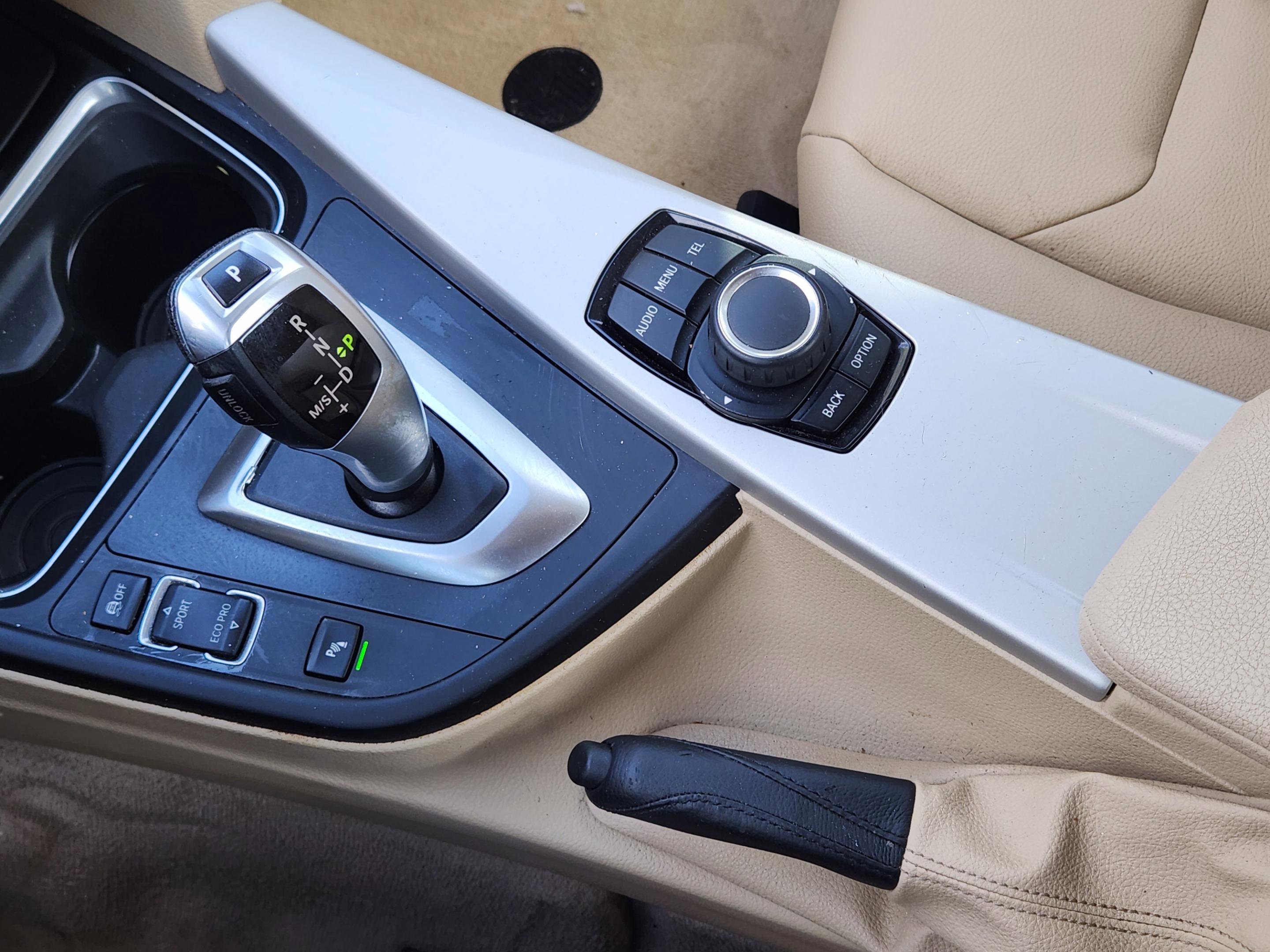 Used 2015 BMW 320i Sedan image 20