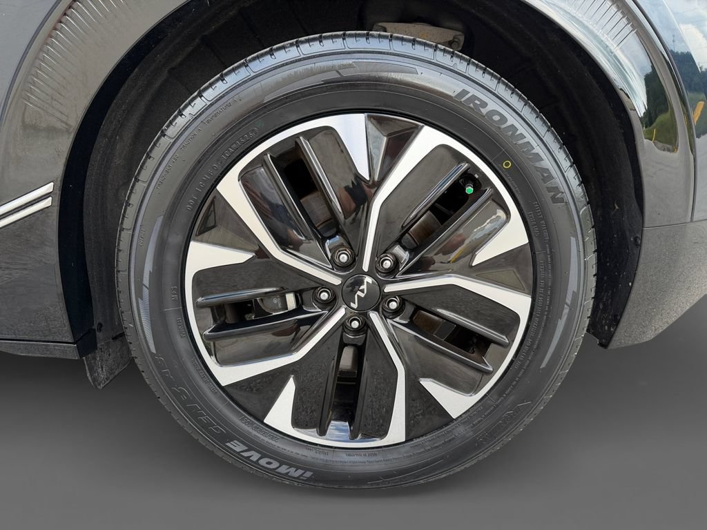 Used 2023 Kia EV6 Wind RWD image 11