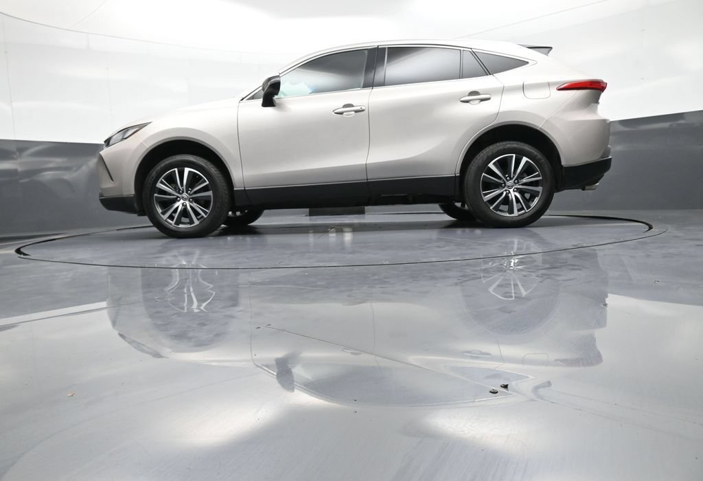 Certified 2024 Toyota Venza LE AWD/4WD image 32
