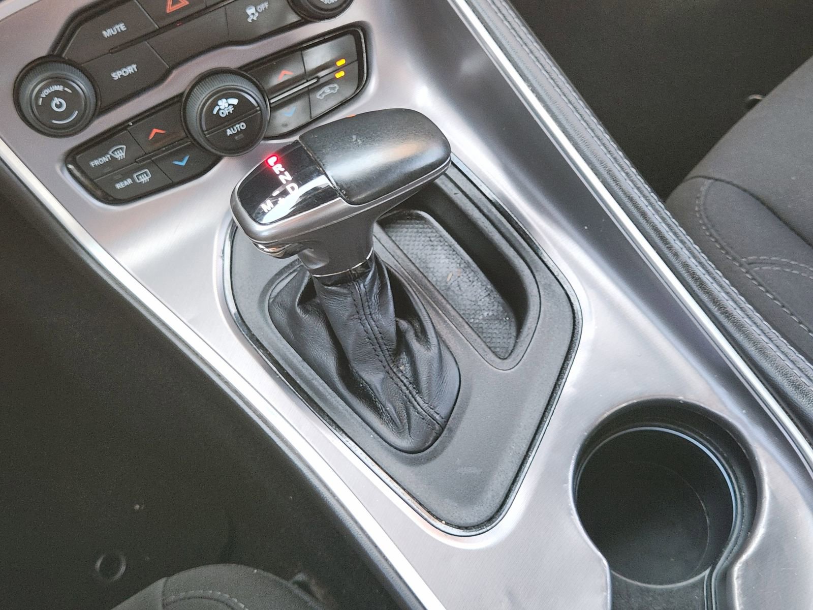 Used 2019 Dodge Challenger SXT image 20