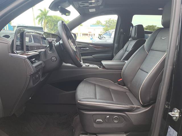 Certified 2023 Cadillac Escalade Premium Luxury w/ Performance Package AWD/4WD image 41
