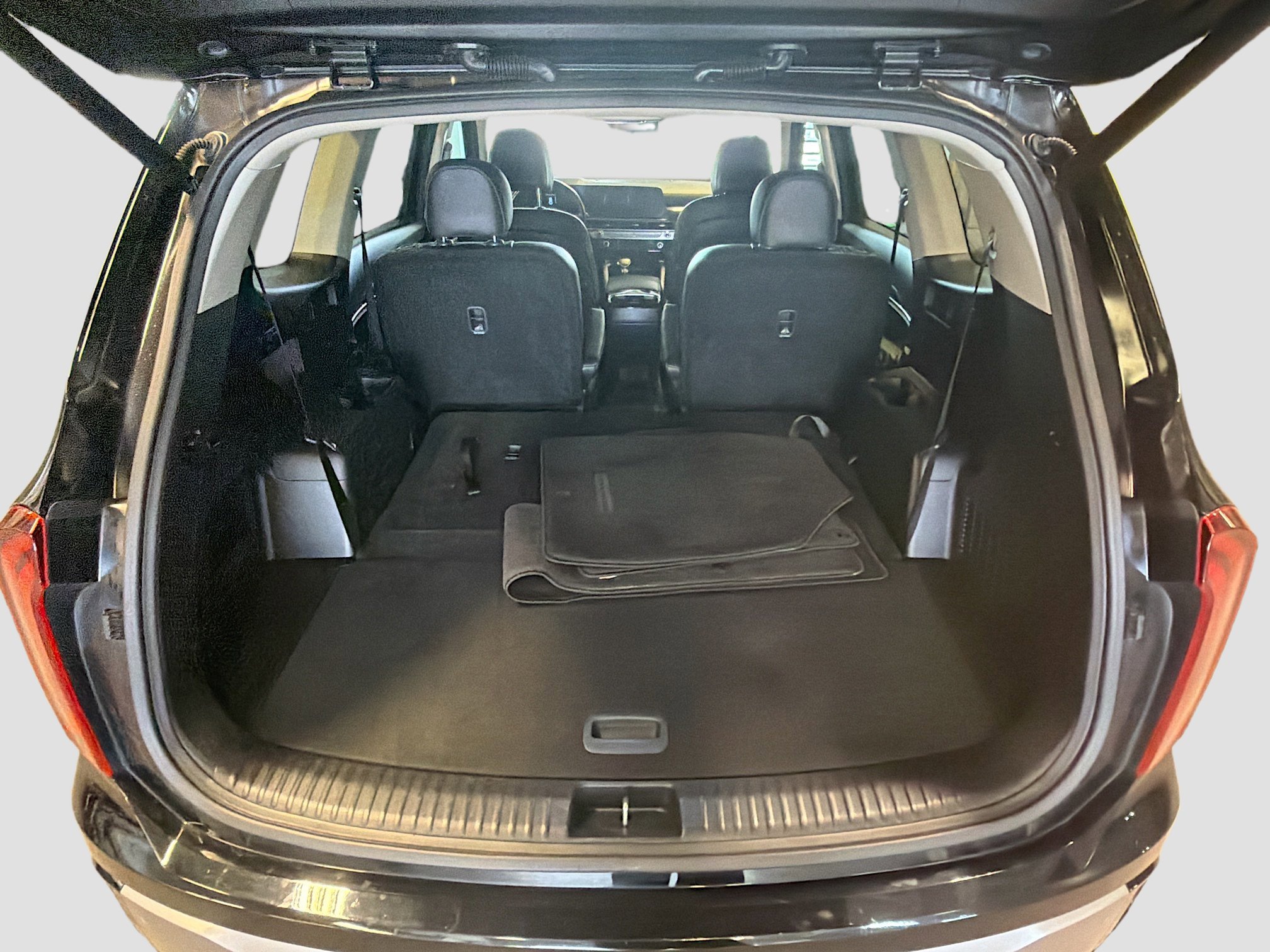 Used 2025 Kia Telluride S AWD/4WD image 32