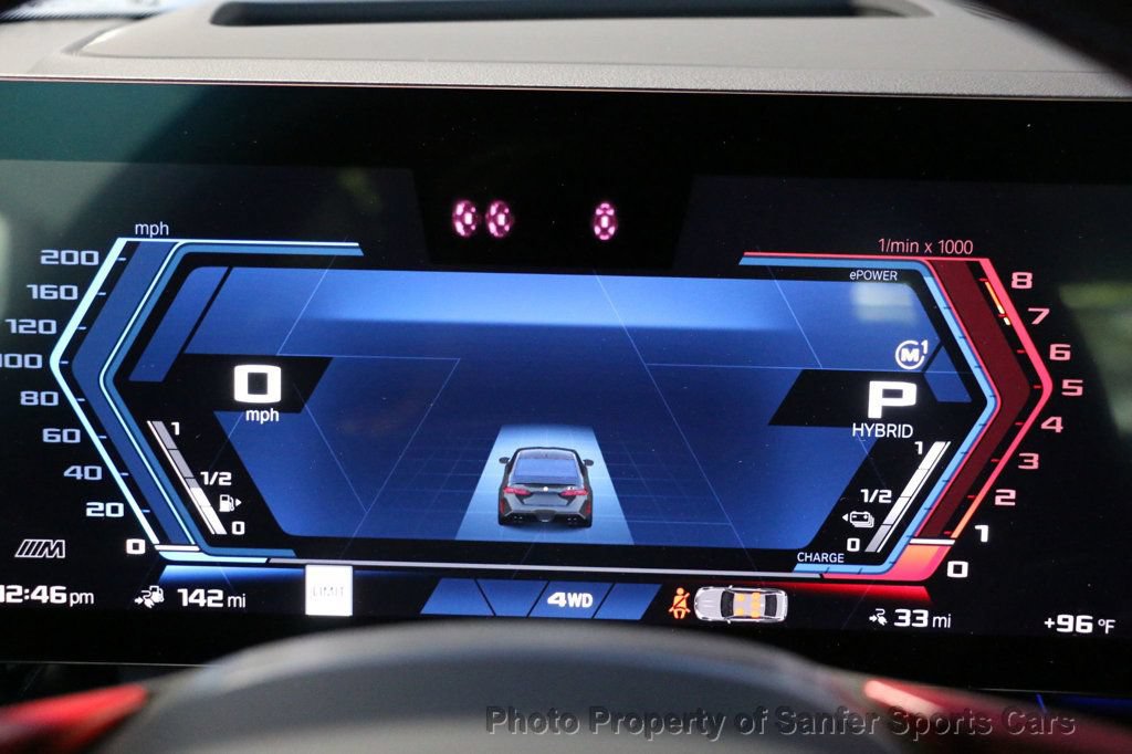 Used 2025 BMW M5 AWD/4WD image 42