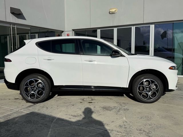 Used 2025 Alfa Romeo Tonale image 9