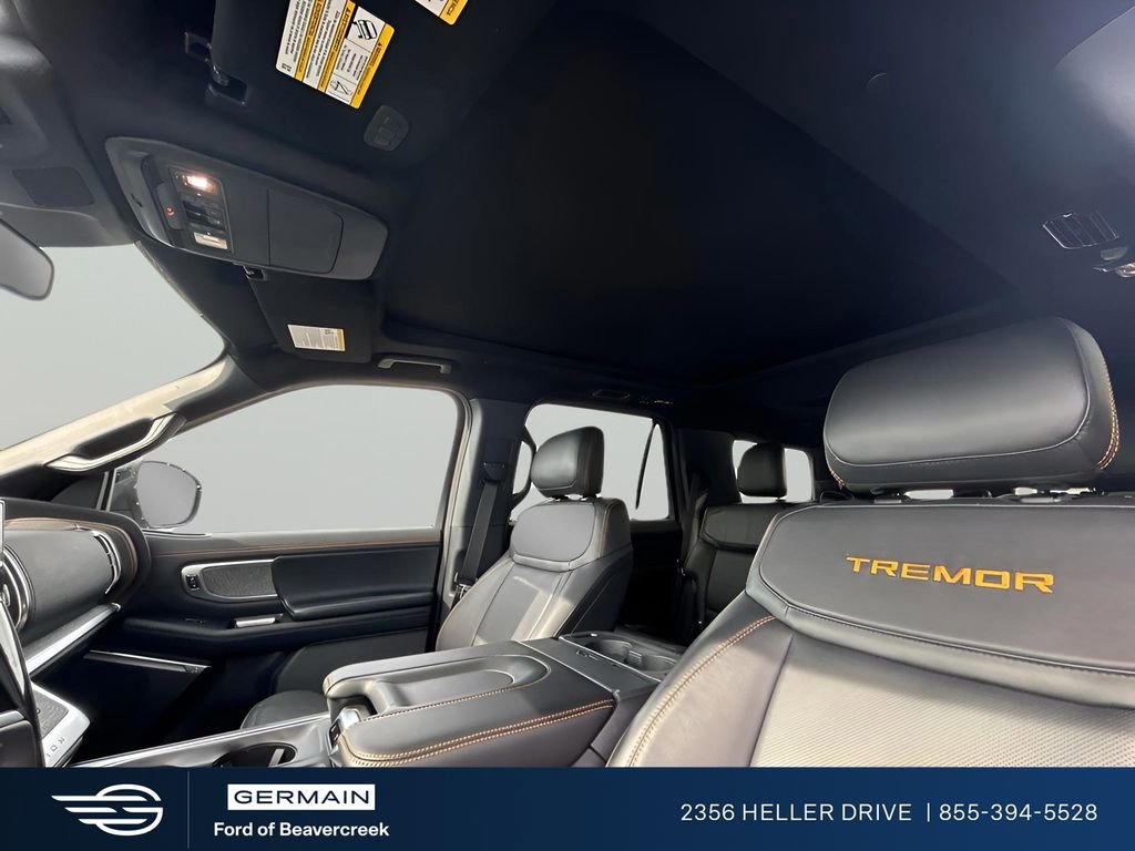 Used 2025 Ford Expedition Tremor image 8