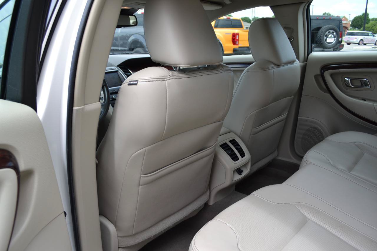 Used 2010 Ford Taurus Limited AWD/4WD image 47