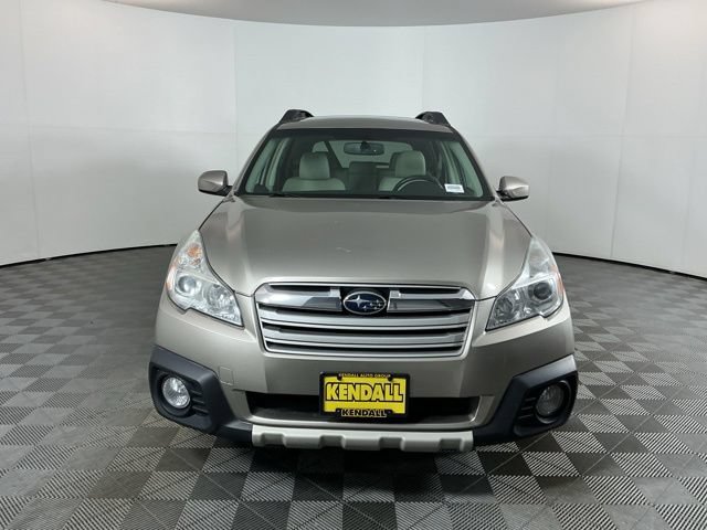 Used 2014 Subaru Outback 2.5i Limited w/ Moonroof Package AWD/4WD image 2