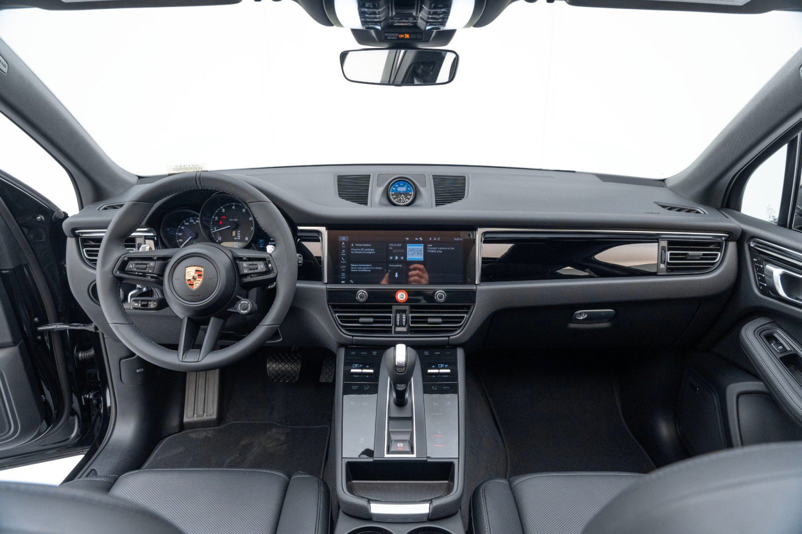 New 2025 Porsche Macan image 18