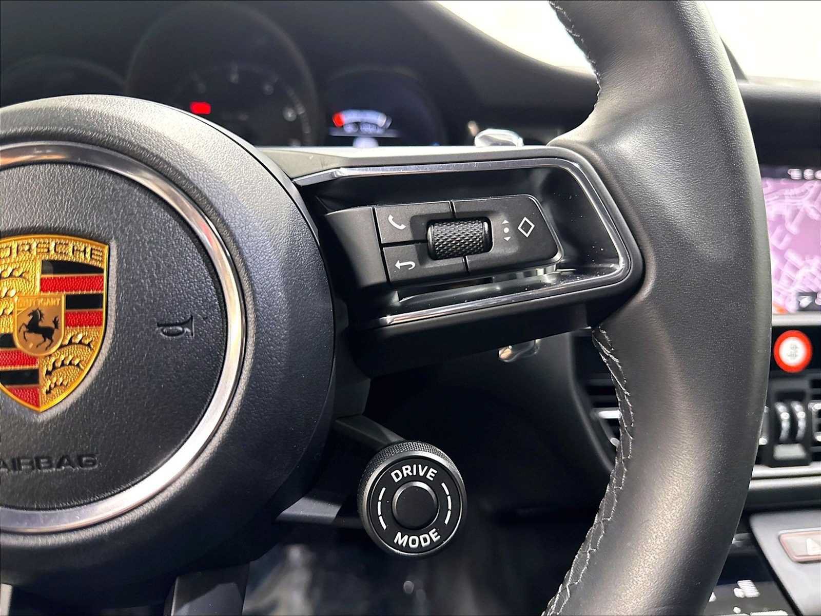 Used 2026 Porsche Macan AWD/4WD image 22