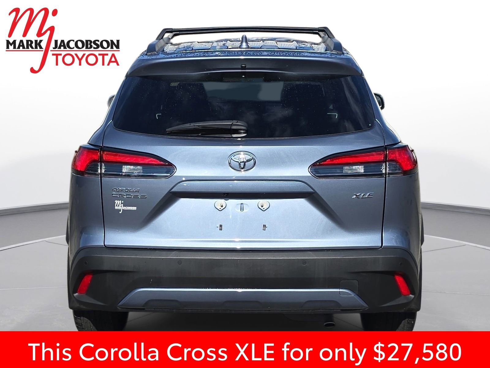 Used 2023 Toyota Corolla Cross XLE w/ Convenience Package image 11