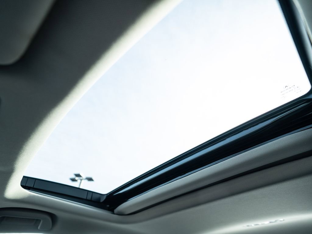 Certified 2025 Acura TLX Technology Package image 38